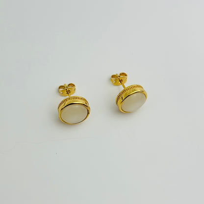 Mary stud earrings