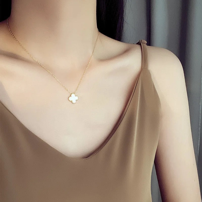 Clover necklace