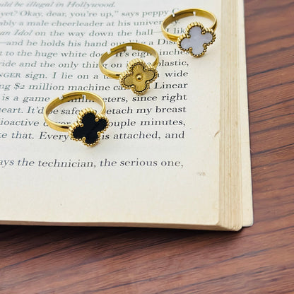 Clover Ring