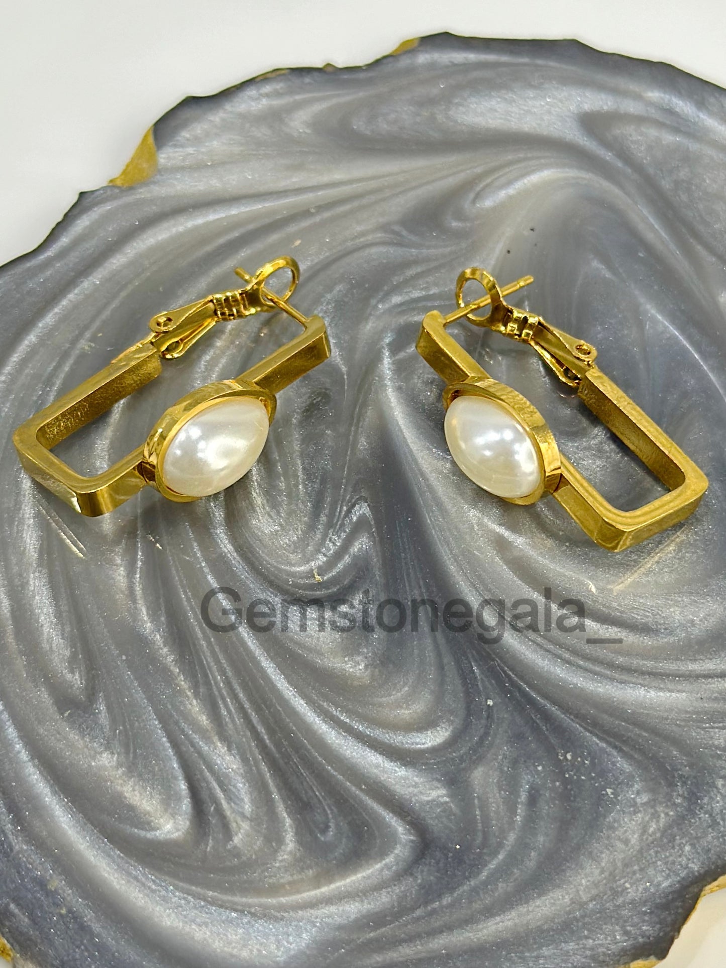 Precious Pearl Earrings