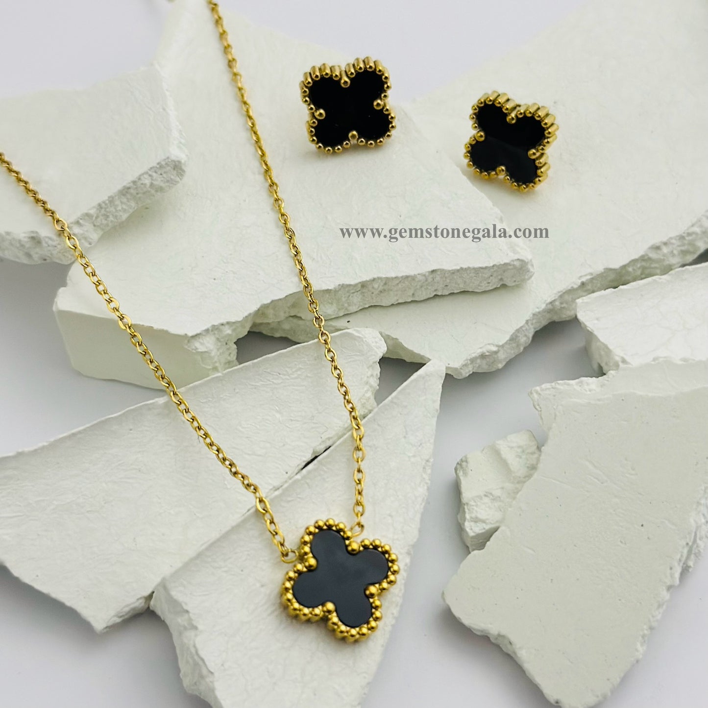 Clover Combo ( Necklace + Earrings )