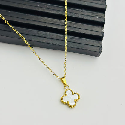 Clover necklace