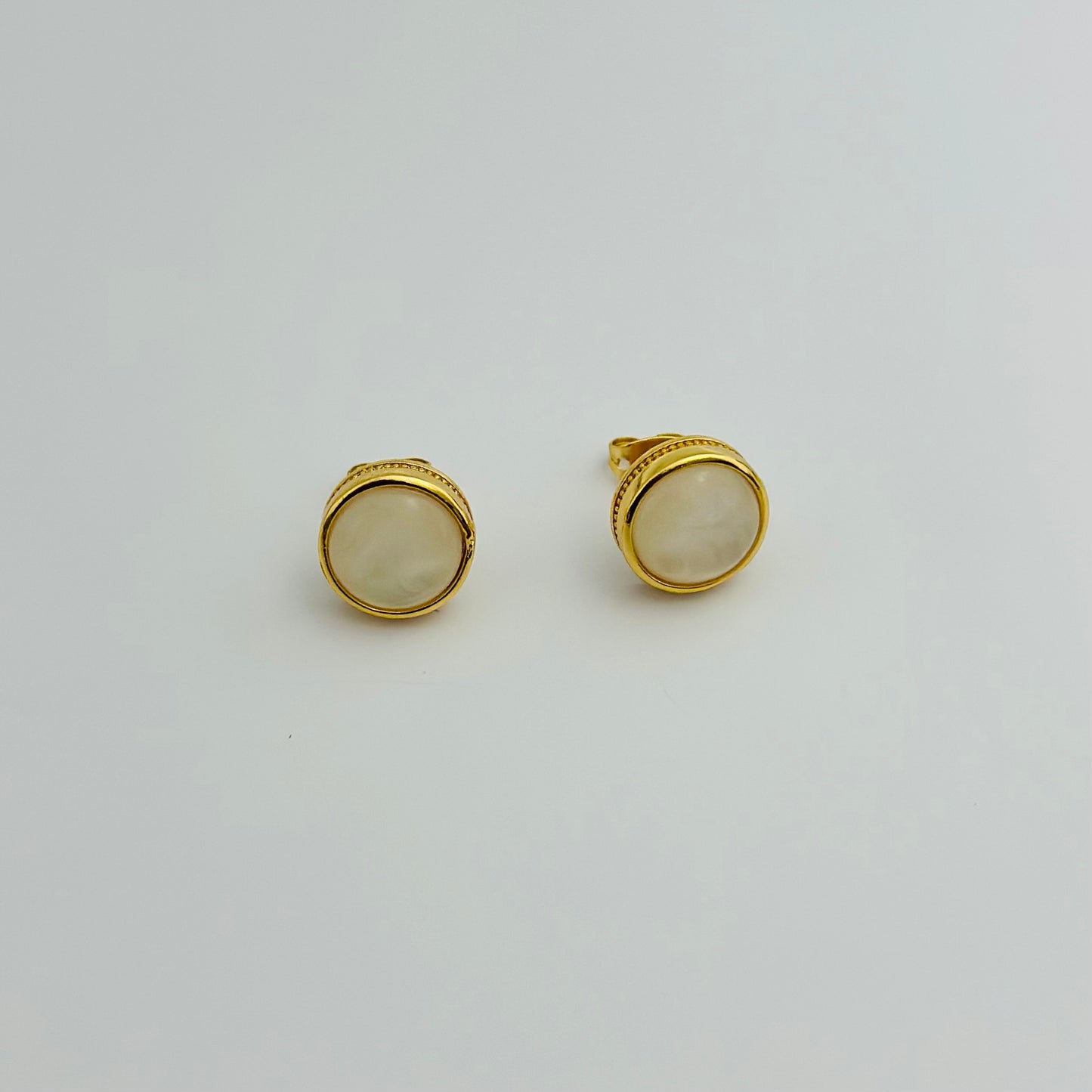 Mary stud earrings